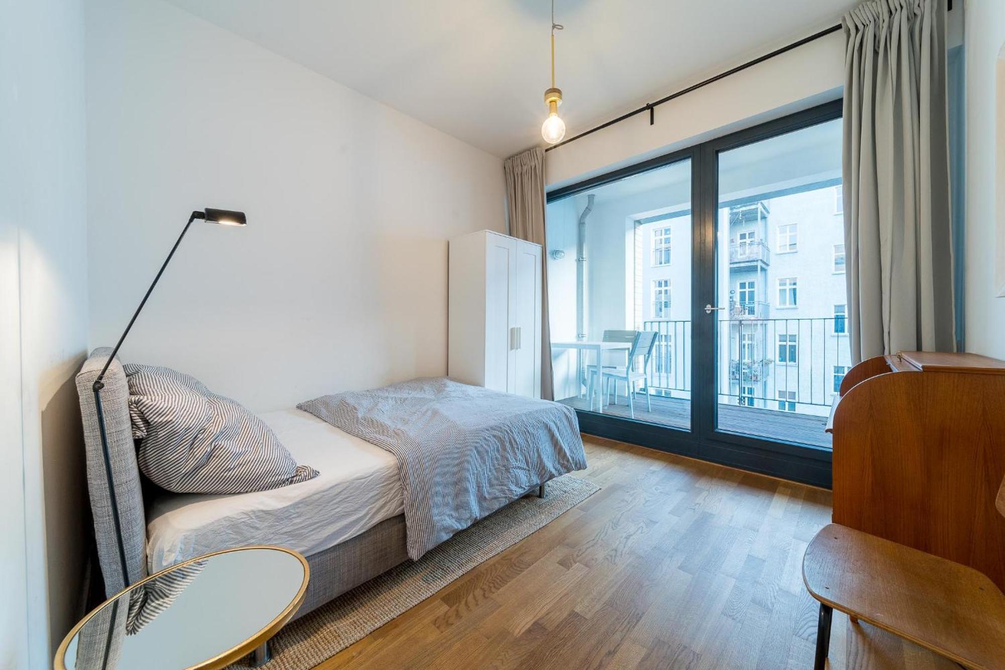 2 Bedroom Mauerpark-Apartment, Berlin Mitte View Calendar Dış mekan fotoğraf