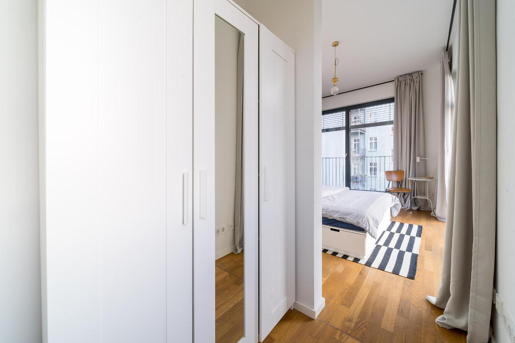2 Bedroom Mauerpark-Apartment, Berlin Mitte View Calendar Dış mekan fotoğraf