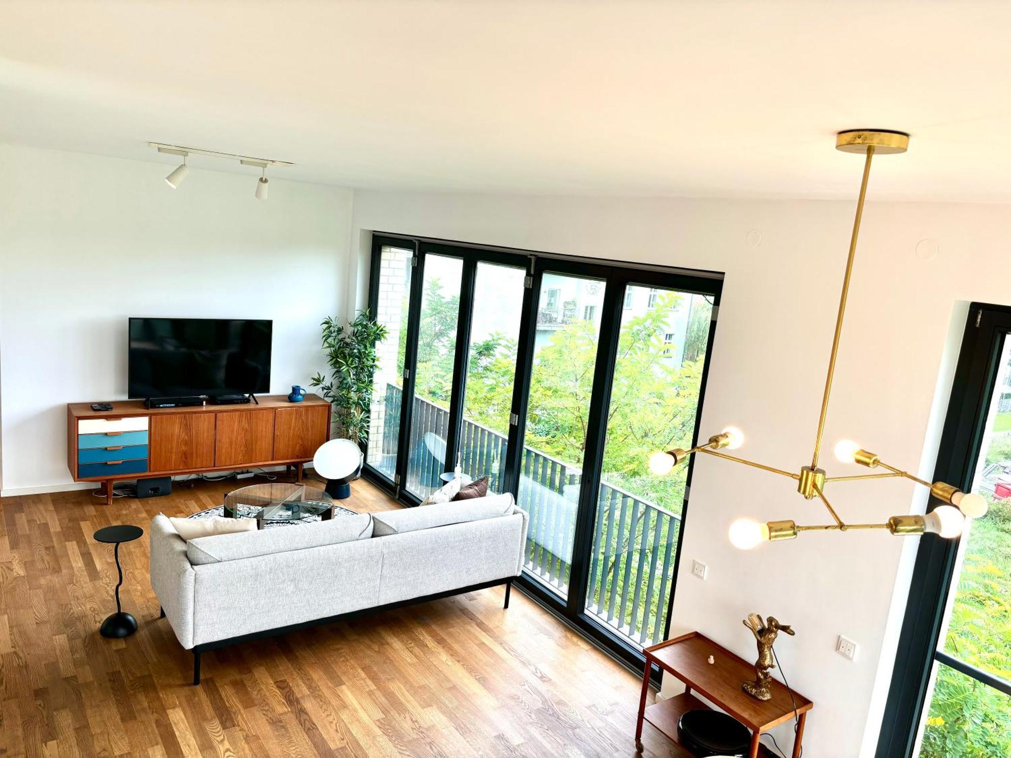 2 Bedroom Mauerpark-Apartment, Berlin Mitte View Calendar Dış mekan fotoğraf