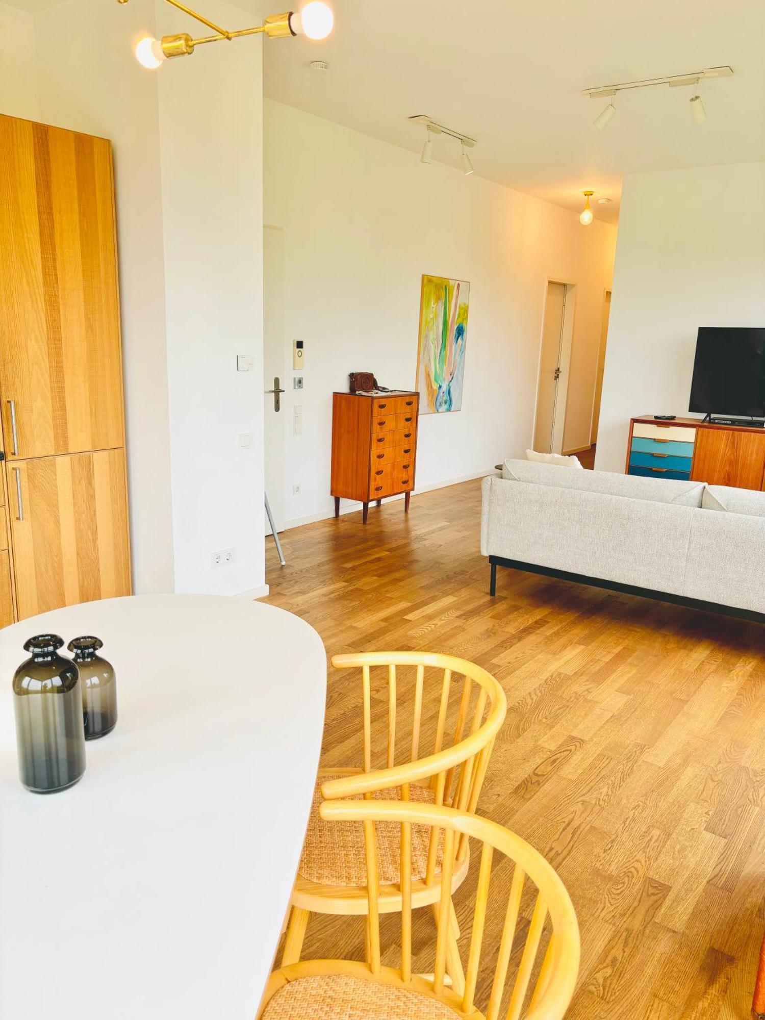 2 Bedroom Mauerpark-Apartment, Berlin Mitte View Calendar Dış mekan fotoğraf
