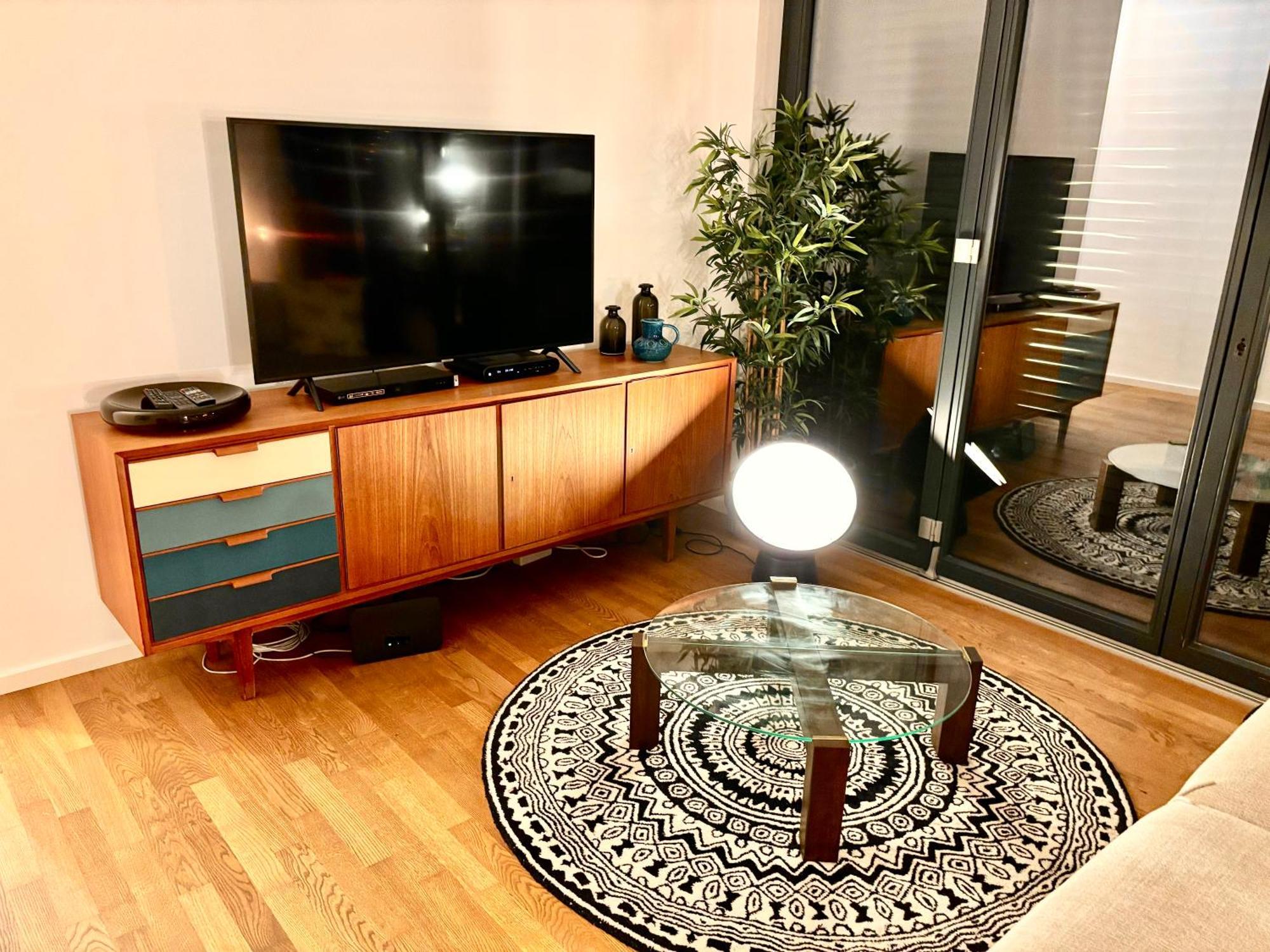 2 Bedroom Mauerpark-Apartment, Berlin Mitte View Calendar Dış mekan fotoğraf
